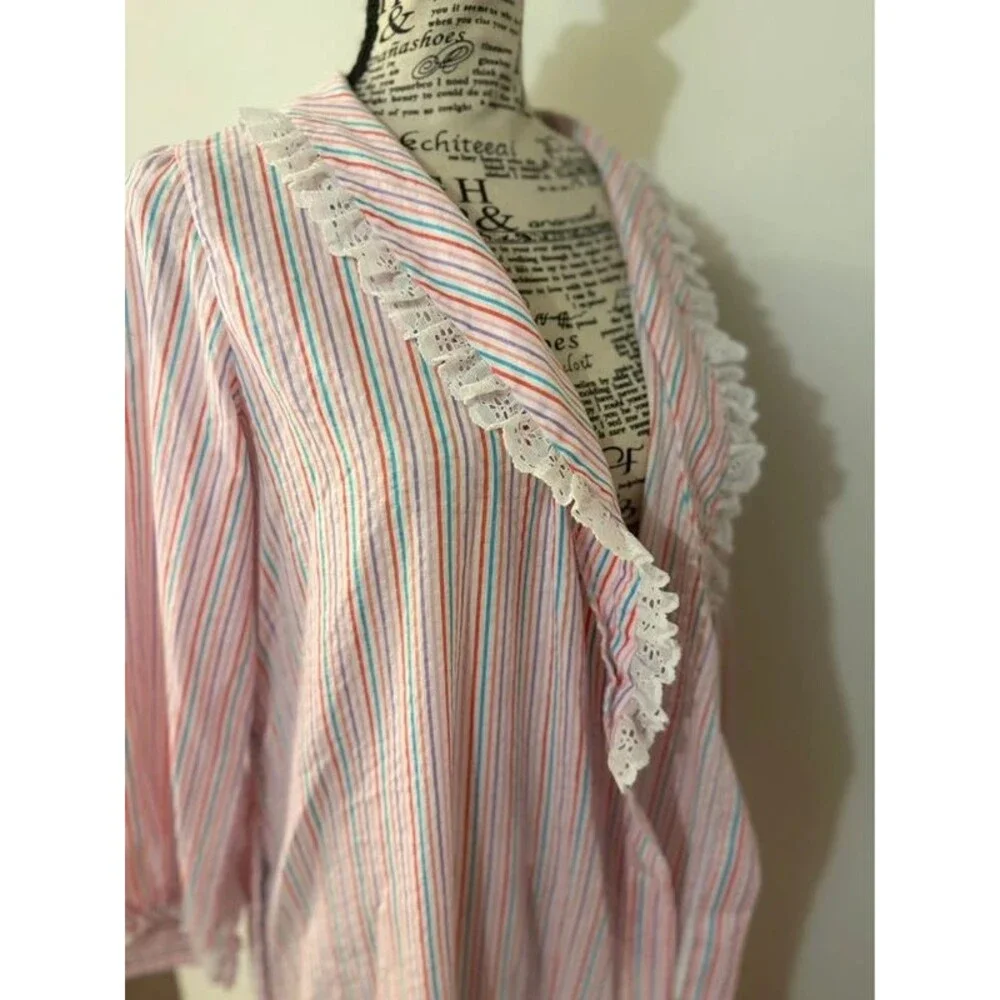Unbranded Vintage floor length striped ruffle lace dressing gown
